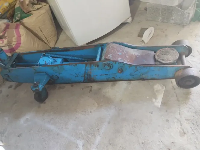 Vendo carrinho hidráulico 