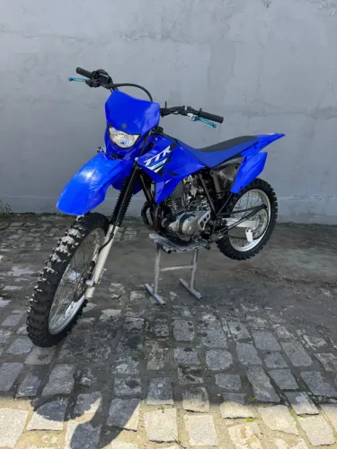 Vendo - Yamaha TT-R 230 2025