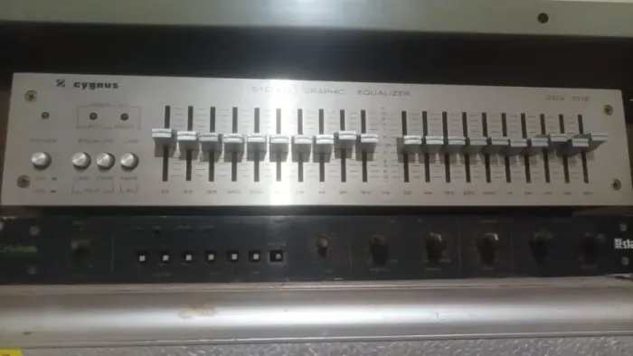 Equalizador vintage cygnus geq 1012