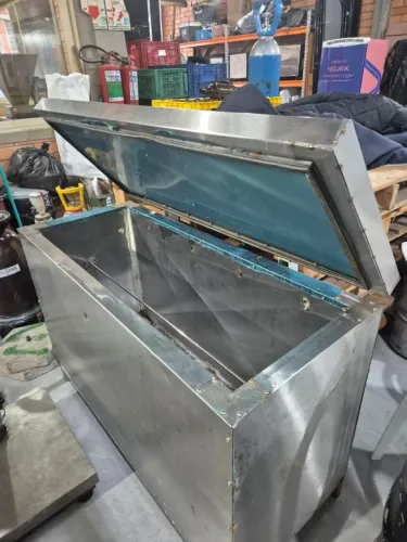 Caixa Térmica/chopeira a gelo em inox com 04 serpentinas inox 30m, ideal para beertruck