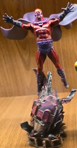 MAGNETO 1/10 IRON STUDIOS
