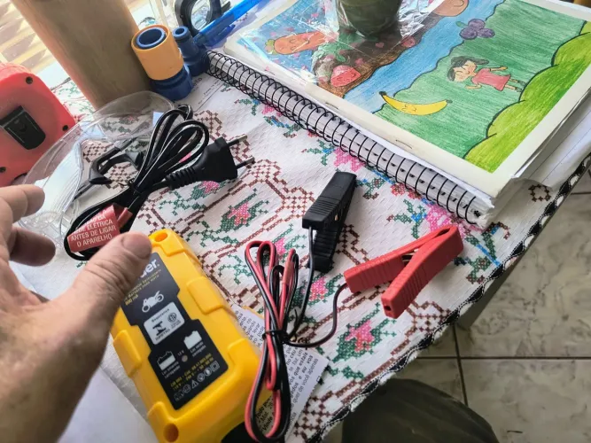 Carregador de bateria para motos vonder