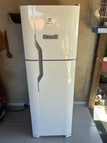Geladeira Electrolux 340 litros Frostfree