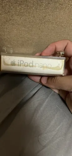 Vendo Apple iPod nano 1ª geração - 8GB, na cor preta.