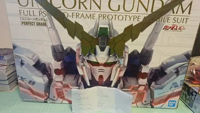 Gundam Unicorn Perfect Grade - BANDAI - Lacrado