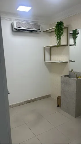 Alugo sala em clínica para fins estéticos