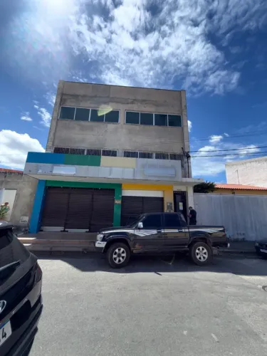 Rua 51 , n° 169 Conj. Jereissatti II - Maracanaú