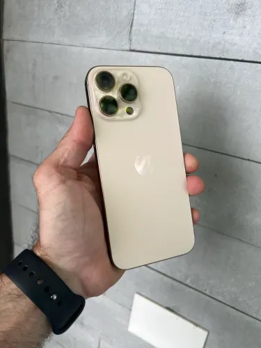 iPhone 16 Pro Max - 256 - Deserto