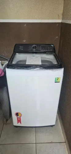 Máquina 9 mês de uso, 12 kilos tá funcionando super bem, tela digital.Não faço entrega
