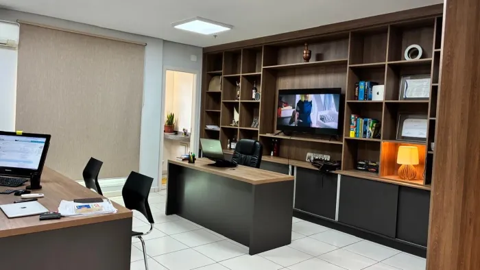 Sala Comercial- Porteira Fechada