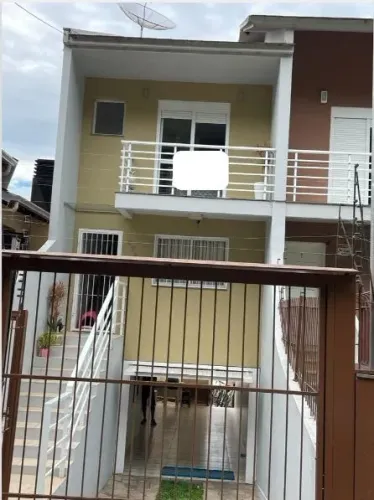 Sobrado a venda em Caxias do Sul, bairro Vinhedos