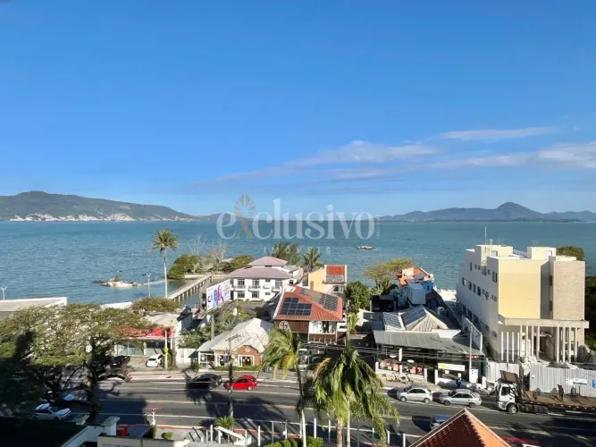Apartamento com 2 suítes com vista para o mar de Coqueiros