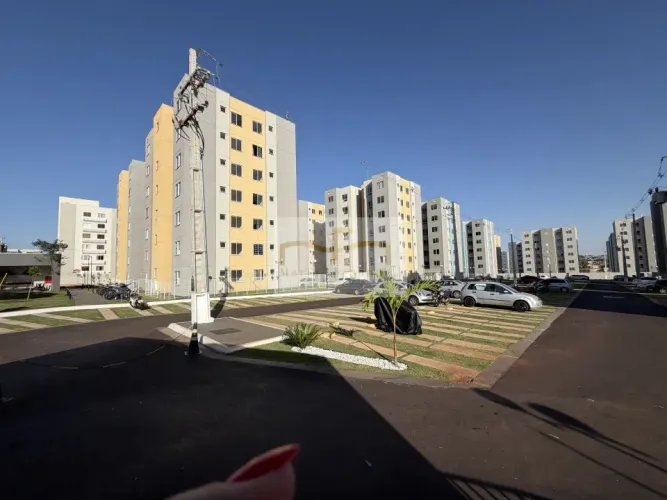 Apartamento para alugar, 38m por R$800,00 - Jd Maria Celina