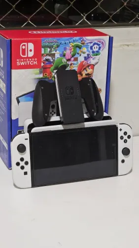 Nintendo Switch OLED - Impecável