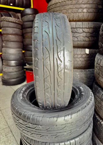 Pneus 205/70/15. R$350,00 o par. 