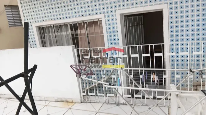 Dois Sobrados a Venda - Vila Gustavo com 2 Dormitórios cada e 2 vagas