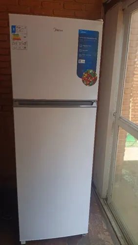 Geladeira , refrigerador,mideia