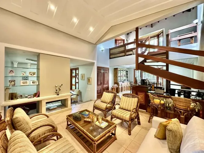 ESPETACULAR CASA CONDOMÍNIO VILLA VIANA - 4 LAREIRAS - PISCINA PRIVATIVA - TERRENO 1325 ME