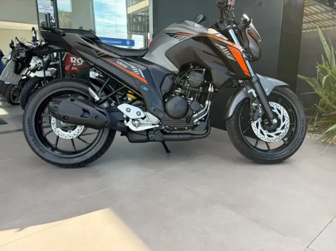 Yamaha FZ25 250 Fazer Connected 2025
