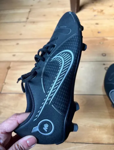 Chuteiras Nike Mercurial Original trazida dos Estados Unidos - Conforto e Performance