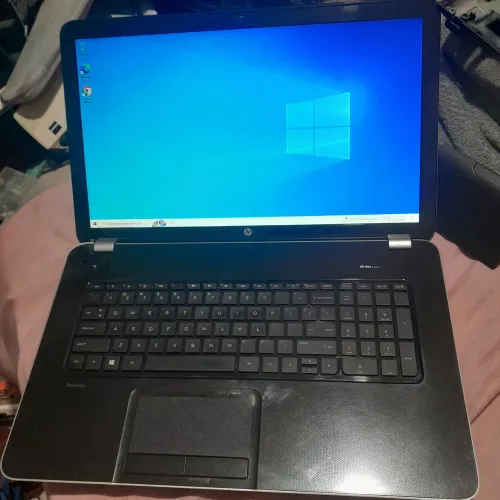 Notebook HP pavilion 17 pol. USADO 