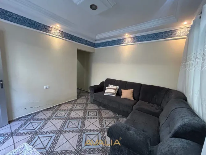 Sobrado disponível para VENDA, no Jardim Adriana conta com 2 dormitórios, sendo 1 suíte/In