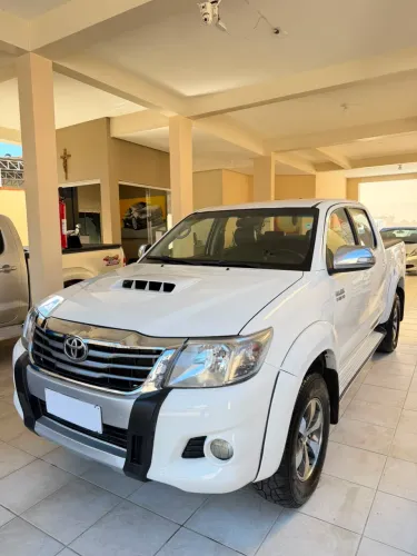 Toyota Hilux CD SRV D4-d 4X4 3.0 TDI Diesel AUT 2012