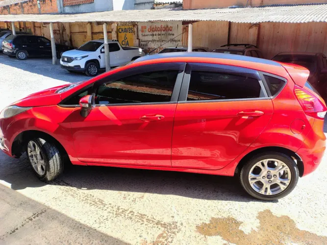 Ford Fiesta 1.5 16V Flex Mec. 5P 2015