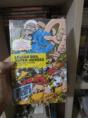 HQ Legião dos Super-heróis: Antes das Trevas Eternas Vol. 01 (LACRADO)