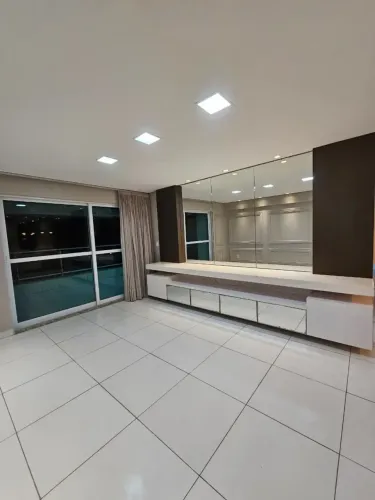 Lindo apartamento alto padrão ed Lasar Sagall