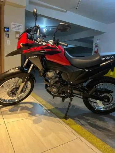 Honda XRE 190 - 2023/2023 - Impecável