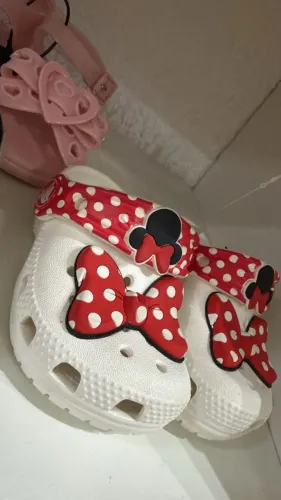 Crocs Minnie original .
