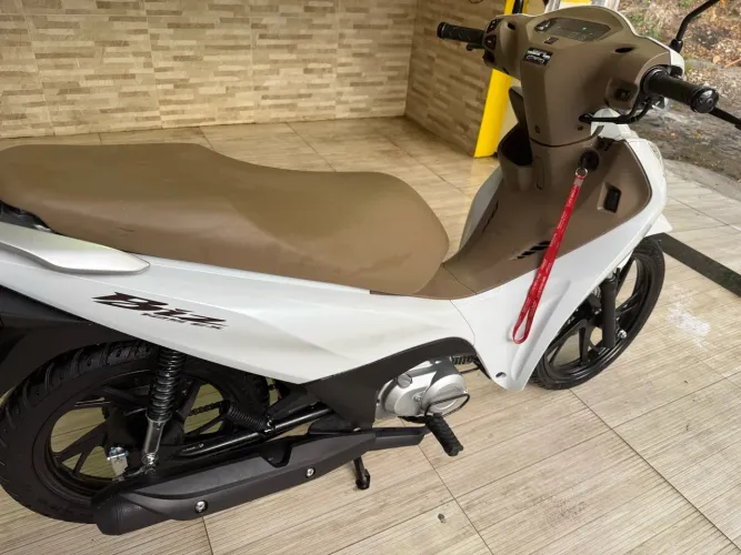 Honda Biz 125 EX/ 125 EX Flex 2026