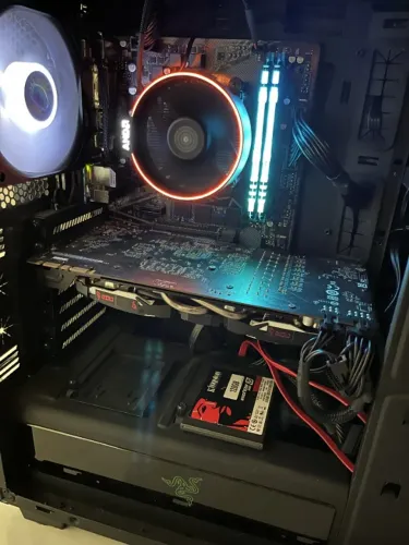 PC Gamer Completo Ryzen 5 2400G + GTX 1080 8GB + Fonte EVGA 650W