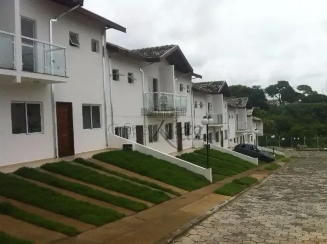 Sobrado para aluguel com 84 metros quadrados com 2 quartos