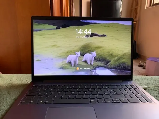 Notebook AMD Ryzen 5 12GB RAM