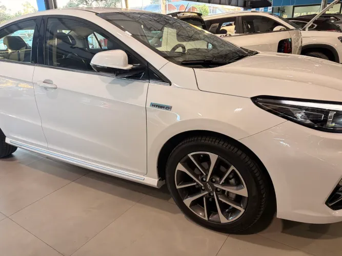Chery Arrizo 6 PRO 1.5 Turbo (híbrido) 2025