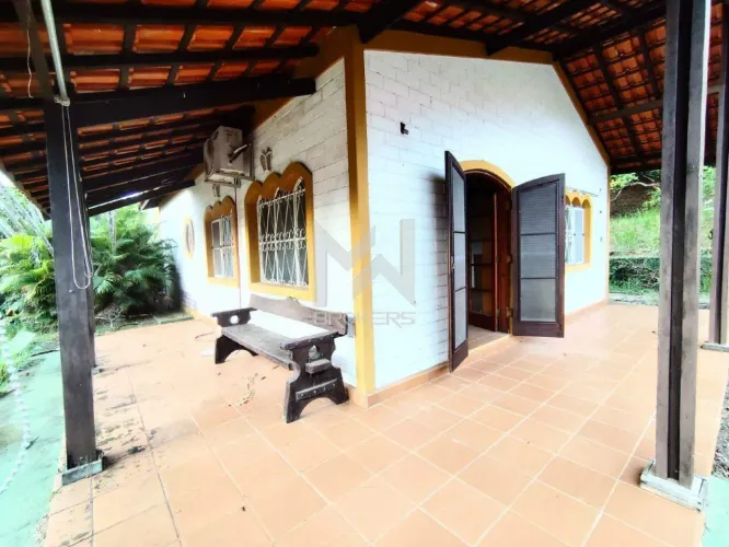Casa à Venda no Condomínio Marambaia, em Vinhedo/SP!!