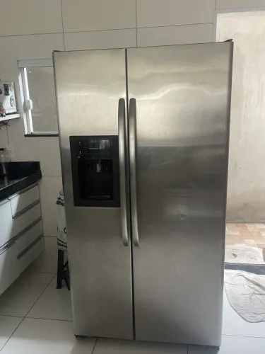 Geladeira de inox