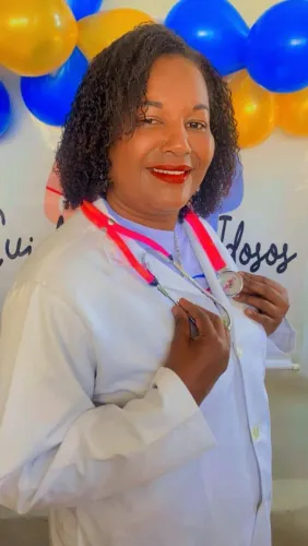 Cuidadora de idosos com experiência