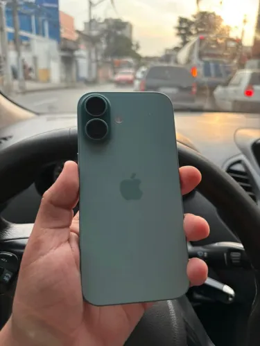 iPhone 16 sem uso 