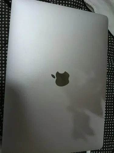 MacBook Pro 13 2019 i5 / 512GB SSD / 8GB RAM - Excelente Estado