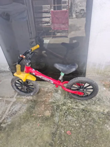 Bicicleta infantil para equilíbrio