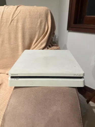 PlayStation 4 Slim