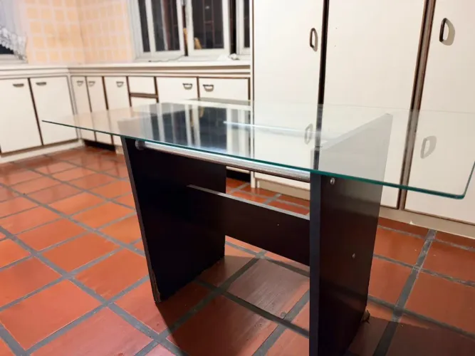 Mesa tampão de vidro