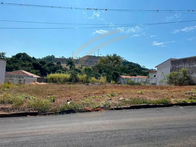 Terreno à Venda em Parque Beira Rio, São José do Rio Pardo - SP