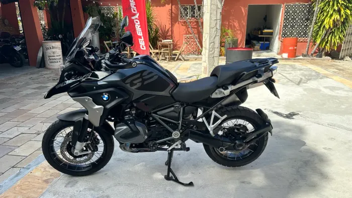 R1250 GS PREMIUM TRIPLE BLACK