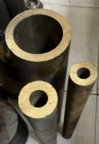 Peças de bronze