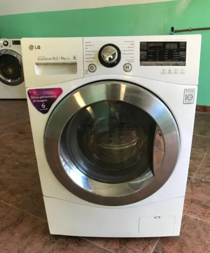 Lava e seca LG 10kg painel touch screen