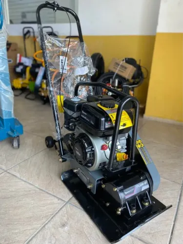Placa Vibratória compactadora a gasolina Tpc60w-Xp - Toyama (Nova/Loja)